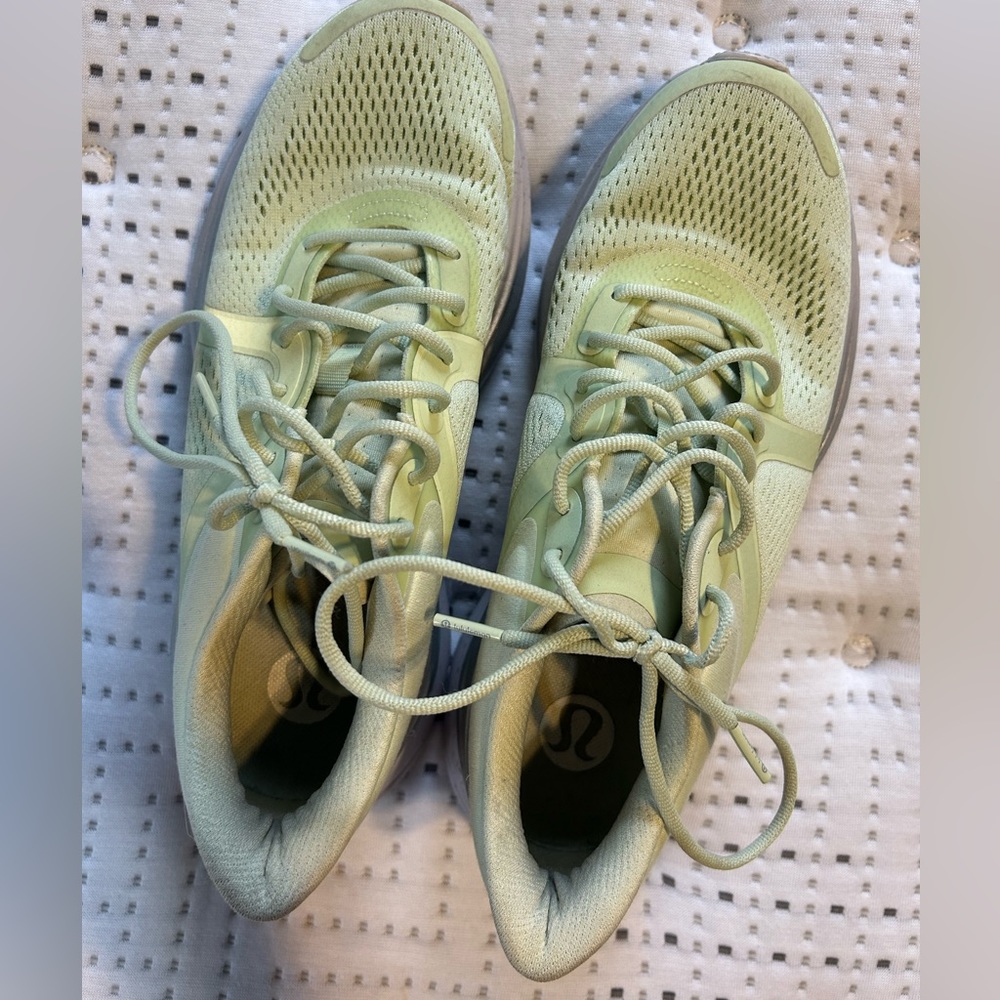 Lululemon Blissfeel Running Shoes - size 8